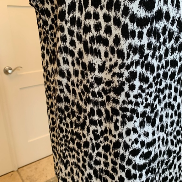 ADRIANNA PAPELL Cheetah Blouse - Picture 4 of 8